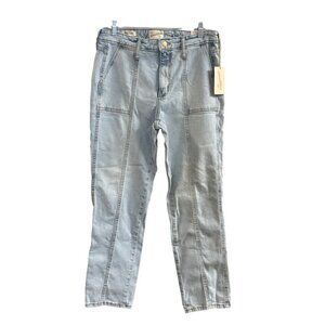 NWT Universal Thread Goods Co. High Rise Slim Straight Leg. Light Denim. Size 8